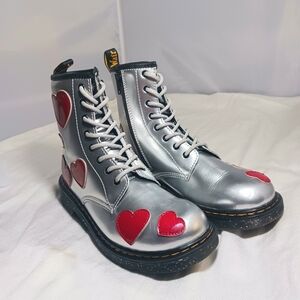 Dr. Martens 1460 Y Silver Metallic Pink Heart Boots - Size W6